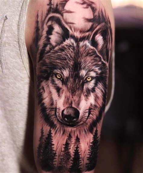 tatouage loup épaule